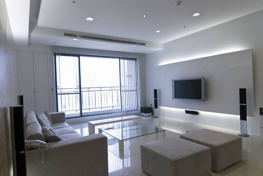 門窗一線品牌提醒您,陽臺四個安全隱患要重視!